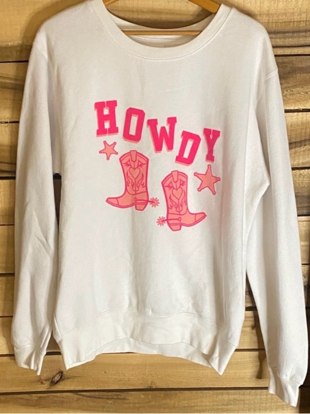 Pacific & Co. White 'Howdy' western Graphic Sweatshirt with Pink Print large